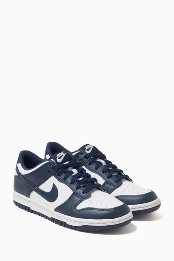 Dunk Low Sneakers