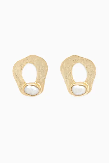 Melted Pearl Stud Earrings in 18kt Gold-plated Metal