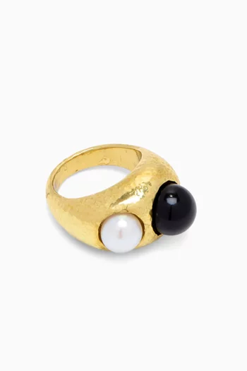 Amira Pearl & Onyx Ring in Gold-tone Brass