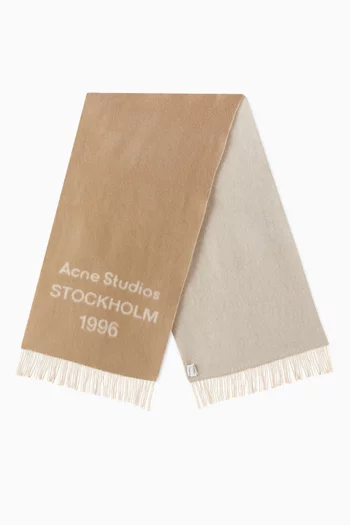 Logo Jacquard Scarf in Wool