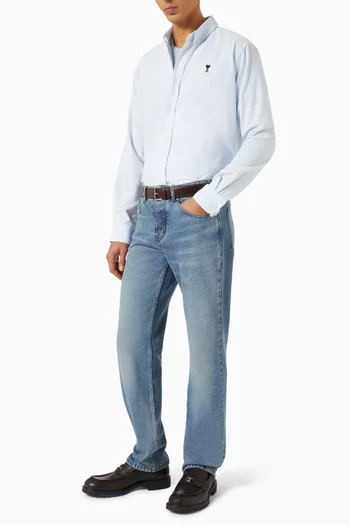 بنطال جينز بقصة كلاسيكية دينم