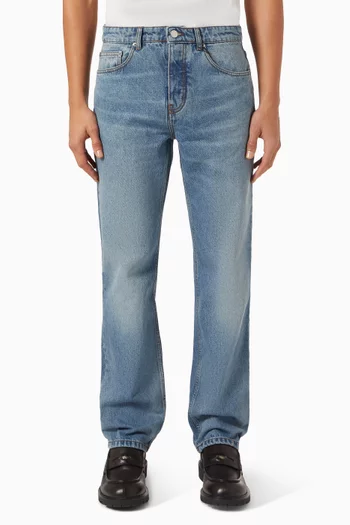 بنطال جينز بقصة كلاسيكية دينم