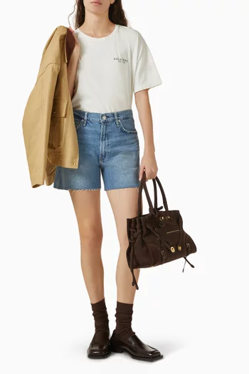 شورت كت أوف بلون باهت دينم