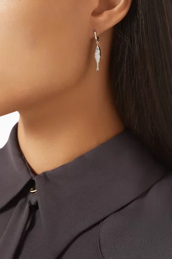 Huwaita Single Diamond Earring in 18kt White Gold