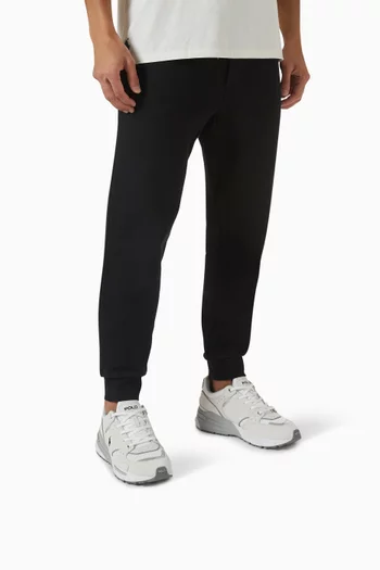 Trackster 250 Low-top Sneakers in Suede