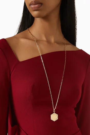 قلادة جينيا طويلة بتصميم عملة معدنية مرصعة بالماس ذهب عيار 18