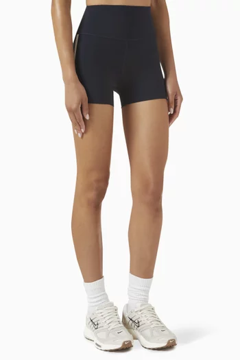 شورت إيلا خفيف الوزن بخصر مرتفع نايلون مطاطي