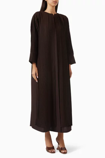 عباية بجزء بطيّات كريب