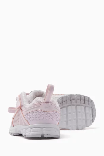 Zoom Vomero 5 Sneakers in Mesh & Leather