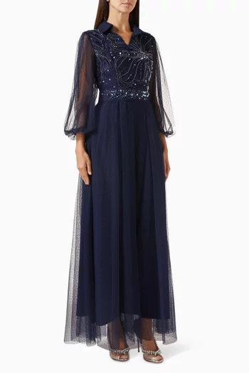 فستان طويل بتطريزات تول