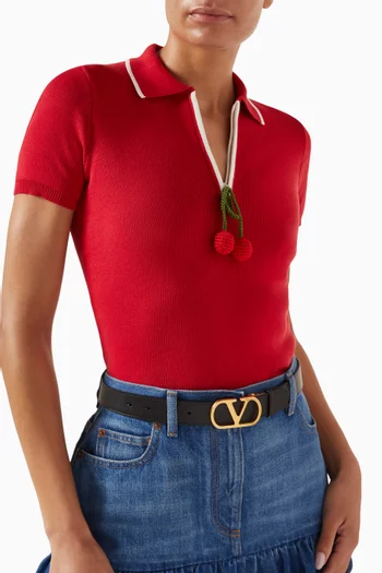 حزام فالنتينو غارافاني بشعار حرف V ووجهين جلد عجل لامع