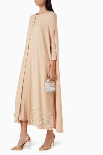 طقم متناسق مزين بتطريزات كريب مطاطي