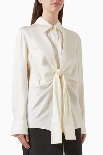 قميص بعقدة حرير