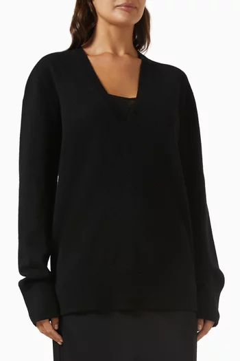 V-neck Knit Sweater in Cashmere