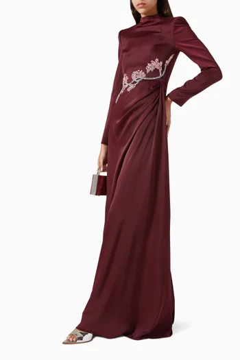 فستان طويل بنقشة زهور مرصعة بالكريستال