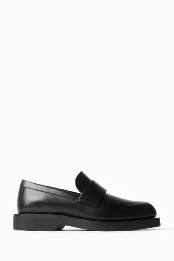 Buff Loafers in Calf Leather