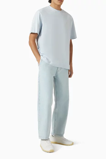 بنطال جينز تشارلي قصير بقصة ساق تضيق باتجاه الأسفل دينم