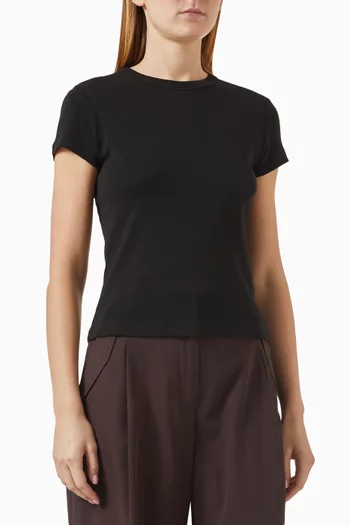 تي شيرت بقصة ضيقة قليلاً قطن عضوي