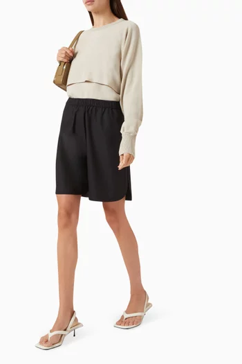 Tailored Active Shorts in Wool Blend