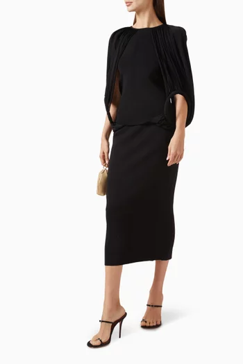 تنورة متوسطة الطول بقصة ضيقة