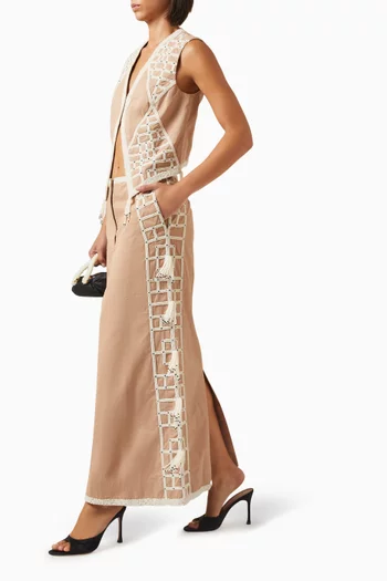 تنورة بتصميم عملي مطرز بالخرز تويل