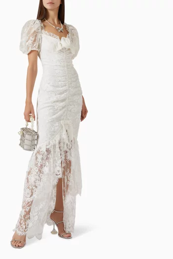 فستان بكشكش وعقدة دانتيل