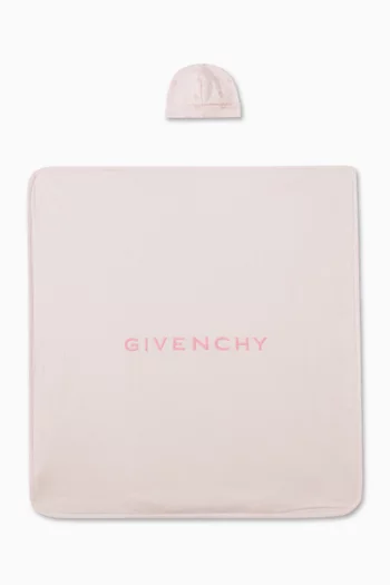 طقم هدايا بطانية وقبعة بشعار الماركة