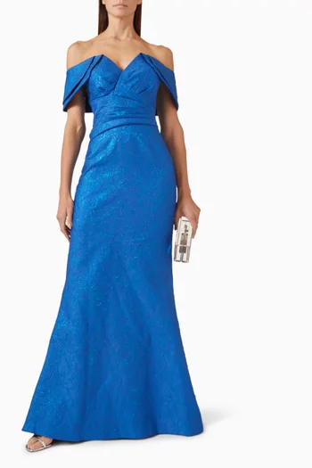 فستان سهرة بدرابيه بأكتاف مكشوفة