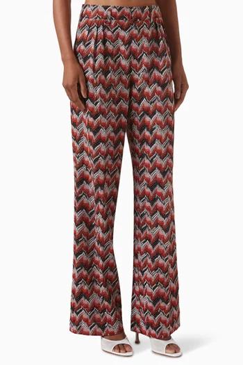 بنطال بقصة ساق واسعة ونقشة خطوط شيفرون متعرجة