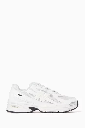 740 Sneakers in Mesh