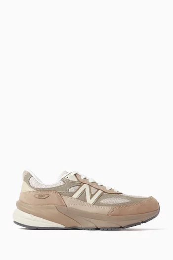 990 Sneakers in Suede & Mesh