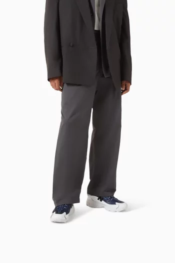 1000 Sneakers in Mesh & Suede