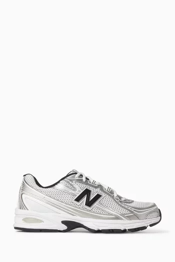 740 Sneakers in Mesh