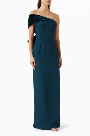 فستان بأكتاف مكشوفة كريب