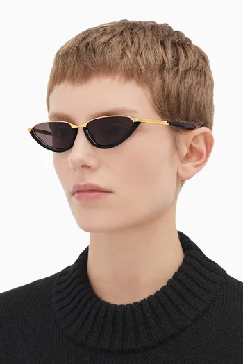 Cat-eye Sunglasses in Acetate