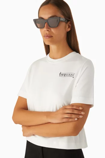 نظارة شمسية بتصميم عين القطة