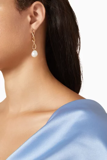Infinite Pearl Drop Earrings in 18kt Gold-plated Silver