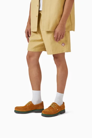 حذاء بتصميم قارب جلد شمواه