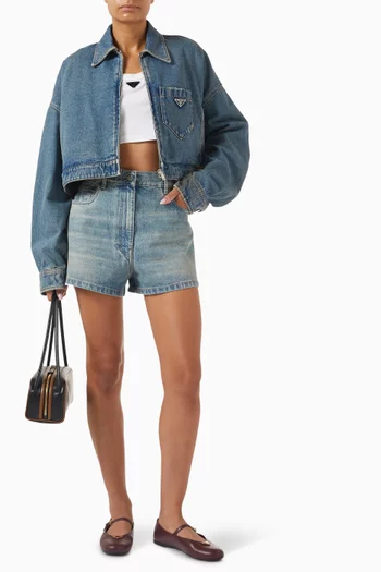 Washed Shorts in Bleached-denim