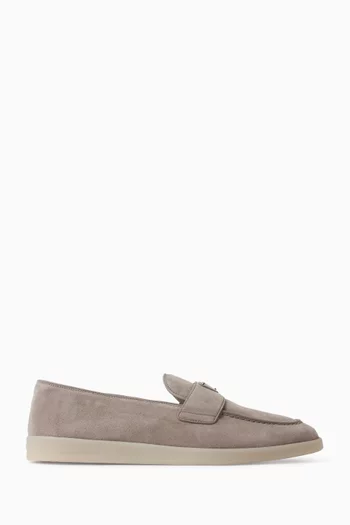 حذاء سهل الارتداء بشعار الماركة شمواه