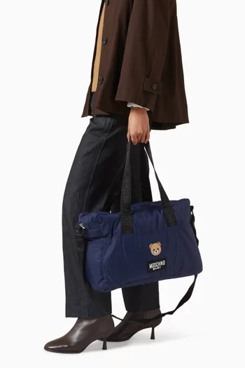 حقيبة مستلزمات الأطفال مزينة بدب رضيع