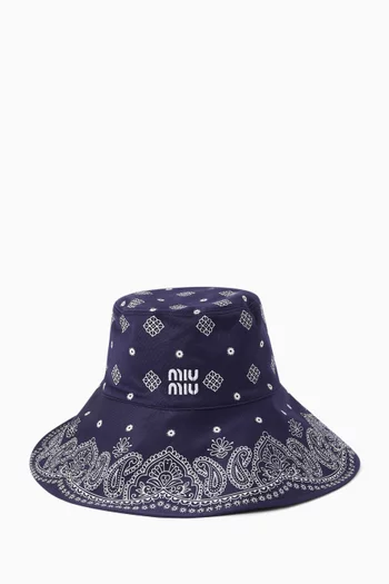 Bucket hat in Bandana-printed Cotton