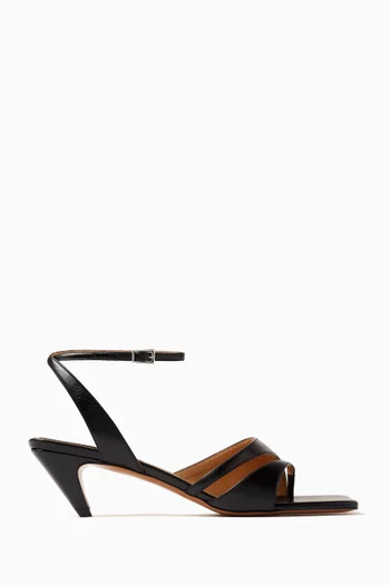 Spur Kitten Heels in Alter Mat