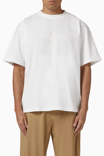 تي شيرت بشعار الماركة قطن