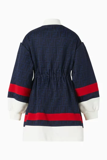 فستان بشعار FF مستوحى من ملابس الجامعة