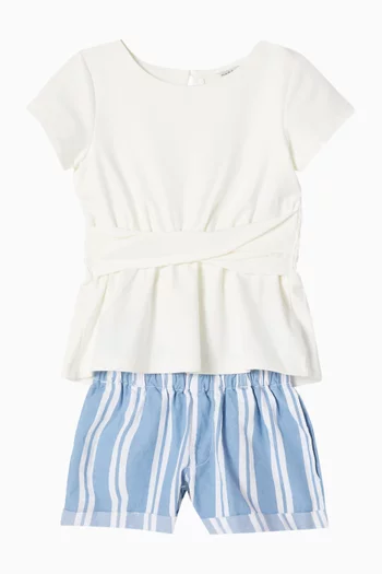 بلوزة بتصميم ملفوف في الأمام