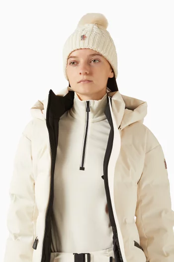 Pom Pom Beanie in Knit