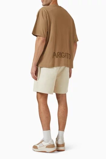 تي شيرت بشعار الماركة البارز قطن عضوي