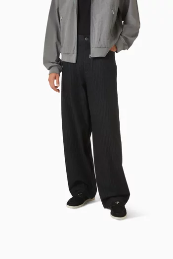 حذاء سهل الارتداء بشعار الماركة شمواه