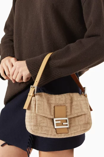 2000 Baguette Shoulder Bag in Zucca Cashmere & Leather